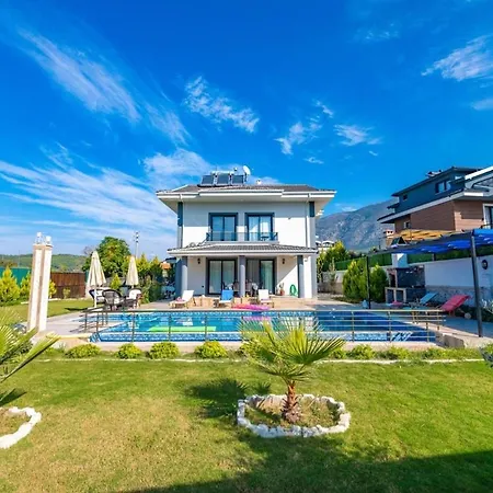 Olive Oyl - With Private Pool For 6 People In Hisaronue 费特希耶