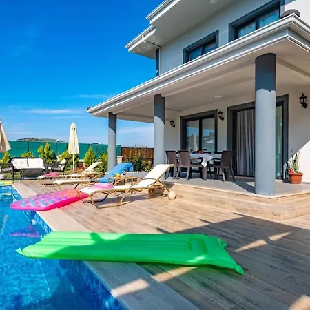 Olive Oyl - With Private Pool For 6 People In Hisaronue 别墅
