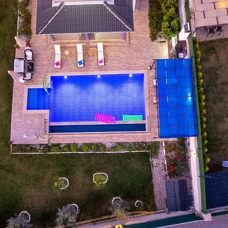 Olive Oyl - With Private Pool For 6 People In Hisaronue 别墅 *