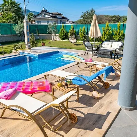 别墅 Olive Oyl - With Private Pool For 6 People In Hisaronue *